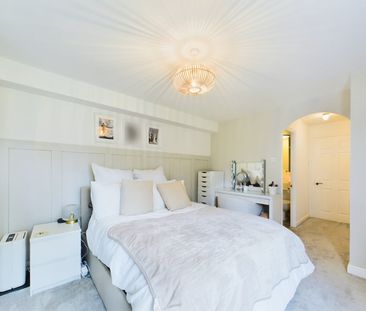 2 bedroom Flat in Masefield Gardens, Crowthorne - Photo 6