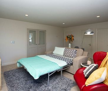 Residential property built in 2003 with 1 bedroom, - Photo 6