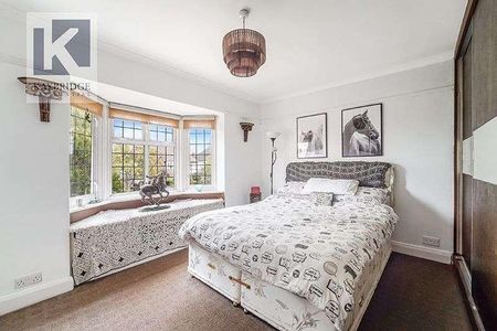 Tudor Avenue, Worcester, KT4 - Photo 2