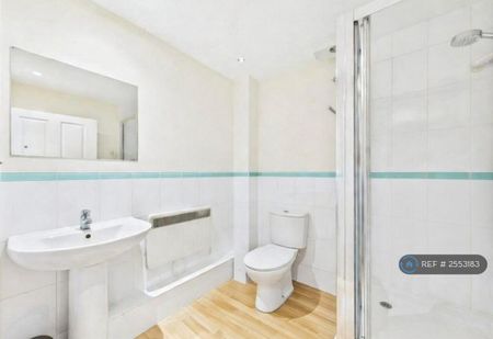 2 bedroom flat to rent - Photo 5