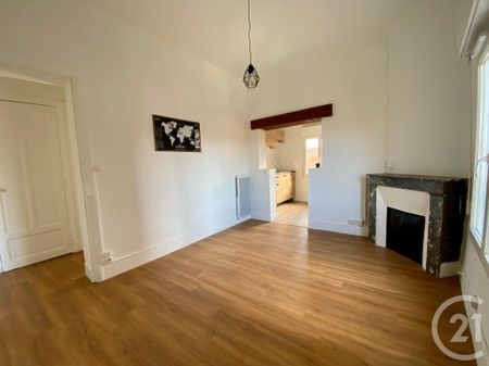 Location Appartement 2 pièces 44m² MONTAUBAN 82000 - Photo 2