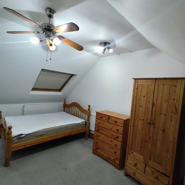 Room in a Shared House, Limpsfield Avenue, CR7 - Photo 1