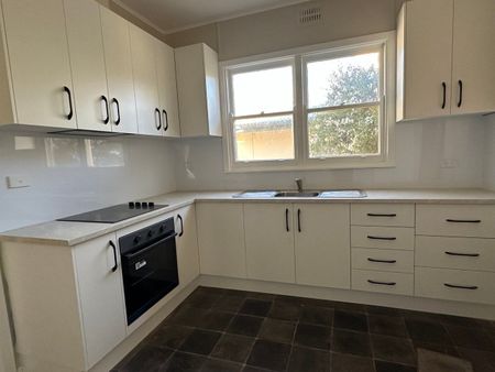 Ray White Forbes - 02 68511411 - Photo 5