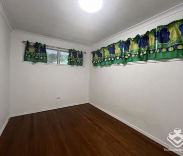 Spacious 4 bed+study house walking to UQ - Photo 2