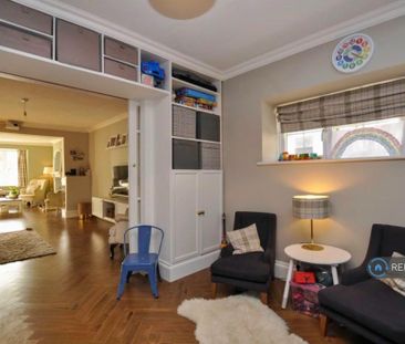 4 bedroom detached house to rent - Photo 3