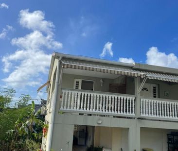 F2 meublé avec terrasse à Schoelcher - Photo 4