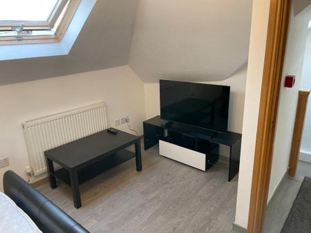 1 bedroom flat to rent - Photo 4