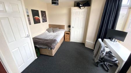 8 bedroom house share to rent - Photo 5