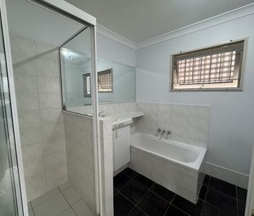 Spacious High-Set Family Home in Prime Sunnybank Hills Location wit... - Photo 6