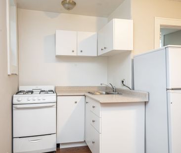 28 Balmoral Ave. - Photo 2