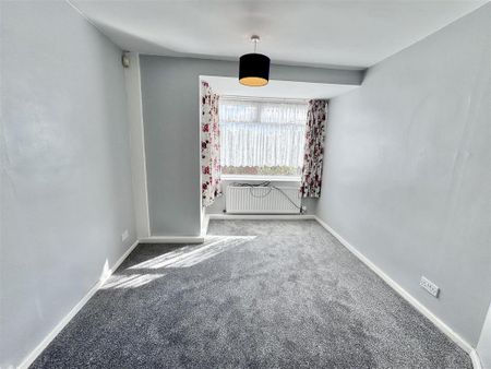 2 bedroom semi-detached house to rent - Photo 3