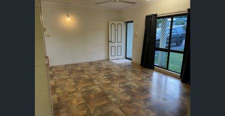 Duplex, 6 Month Lease - Photo 2