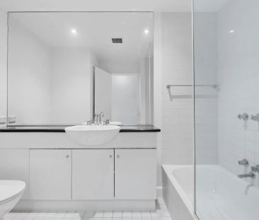 Tranquil Garden Retreat on the Edge of the CBD - Photo 3