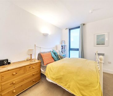 City Walk, London, SE1 3ES - Photo 4