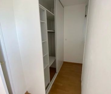 Location Appartement 3 pièces 37m² ST MAUR DES FOSSES 94210 - Photo 4