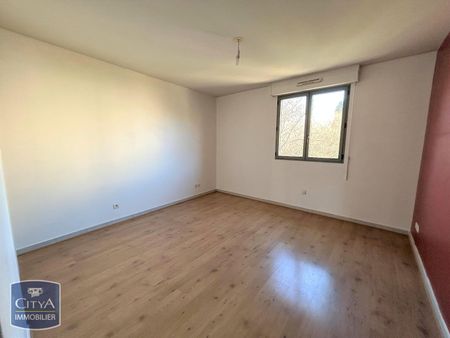 Location Appartement 3 pièces 79m² TOULON 83100 - Photo 3