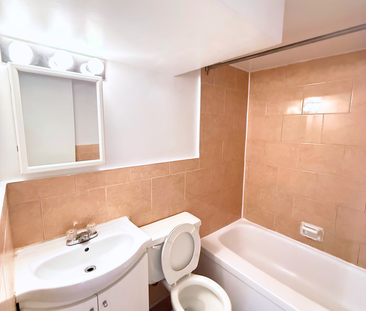 3.5 Available NOW – 7 Côte-Ste-Catherine - Photo 5