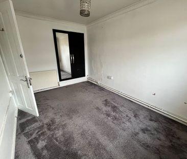 2 Bed Terraced House, Elmgrove Crescent, HA1 - Photo 3