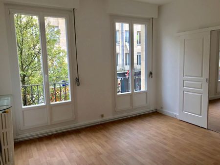 Location Appartement 3 pièces 68m² AULNOY LEZ VALENCIENNES 59300 - Photo 2