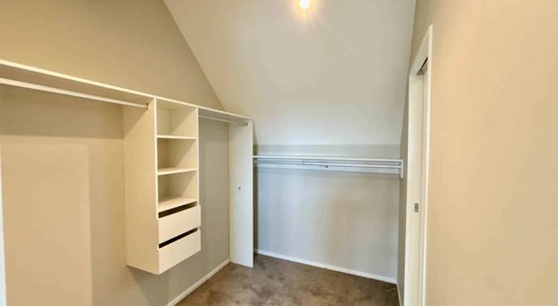 BRAND NEW 3 BEDROOM in Glen Eden! - Photo 1