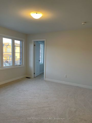 Detached Home For Lease | N8124218 - Photo 2