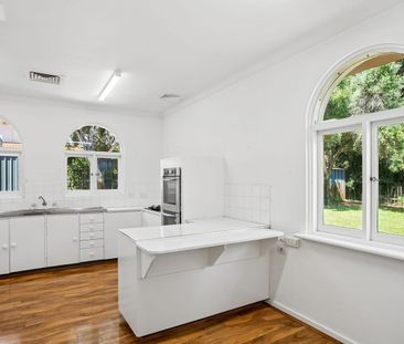 FAMILY HOME - Photo 3