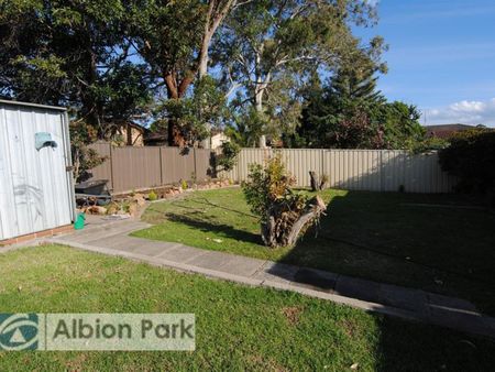 137 Lake Entrance Road, 2528, Barrack Heights Nsw - Photo 4