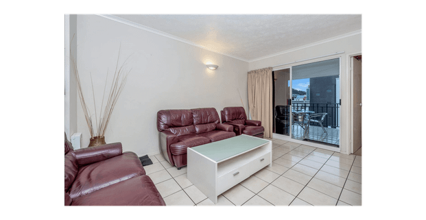 COMFORTABLE & PRACTICAL Fully furnished spacious resort living in a central CBD location - Photo 1