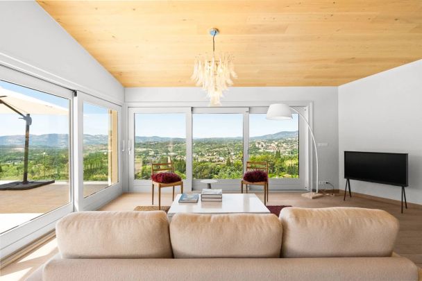 Proche Valbonne - Villa contemporaine avec vue panoramique - 4 chambres - Photo 1