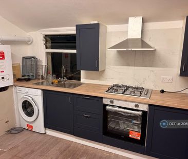 3 bedroom maisonette to rent - Photo 1