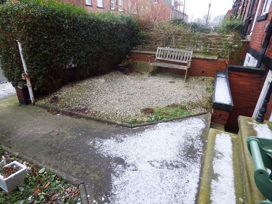 2 bedroom terraced house to rent - Photo 1