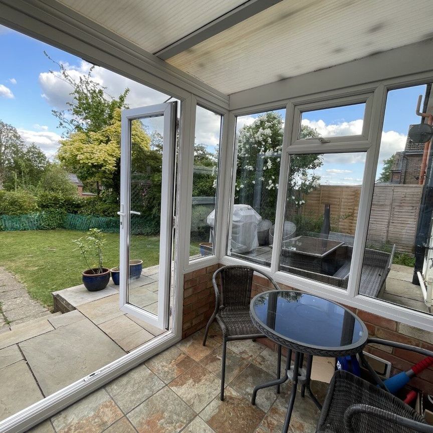 Spacious 3 Bed Semi in Rural Essex Village - Photo 1