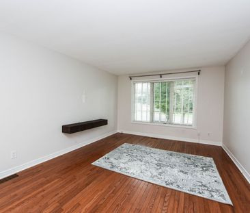 For Lease - 388 Leacock Drive, Barrie, Ontario - Photo 2