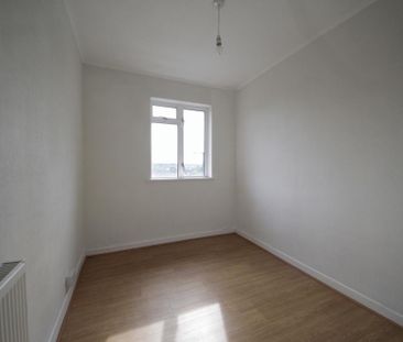 3 bedroom maisonette to rent - Photo 3