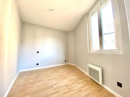 Location Appartement 3 pièces 60m² BRIVE LA GAILLARDE 19100 - Photo 2