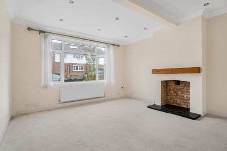 4 bedroom semi-detached house to rent - Photo 4