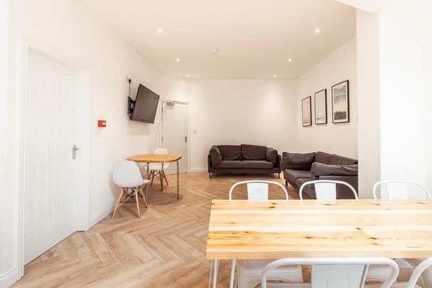 6 bedroom house to rent - Photo 1