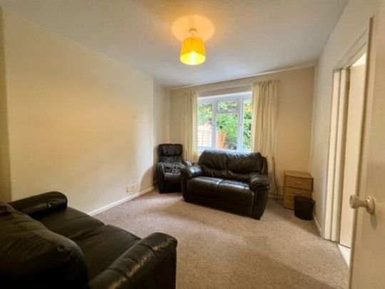 Cromwell Road, Winchester - Photo 1