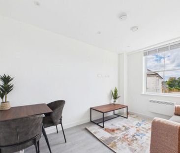 1 bedroom Apartment to rent - Photo 2