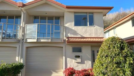 3 Bedroom Apartment - Photo 4