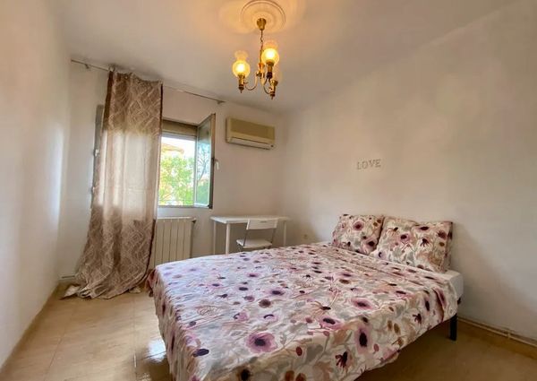 Plaza de Vulcano, Madrid, Community of Madrid 28025