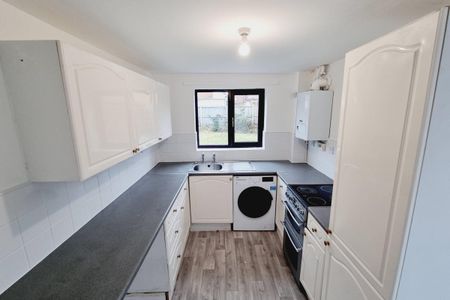 Beaks Farm Gardens - Photo 3