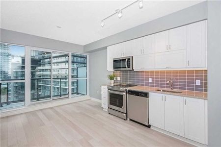 For Lease - 39 Annie Craig Drive Unit# 904, Toronto, Ontario - Photo 4