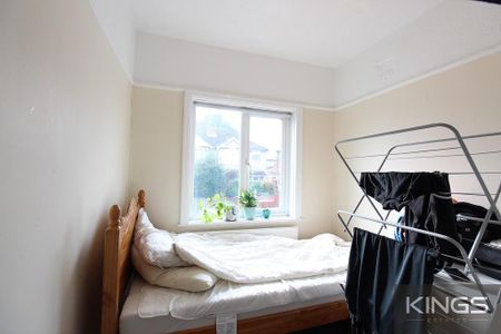 5 bedroom semi-detached house to rent - Photo 3