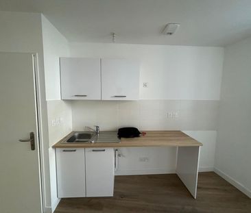 Location Appartement 2 pièces 38m² ANNONAY 07100 - Photo 3