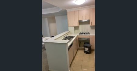 Fully Furnished-Super Convenient & Comfortable! Closed To USYD, Supermarket, Restaurant, Train Station! BOOKING INSPECTION APPOINTMENT BEFORE ARRIVAL! - Photo 4