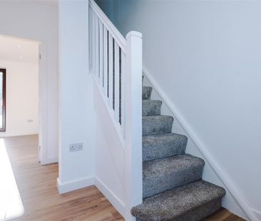 3 bedroom end of terrace house to rent - Photo 5