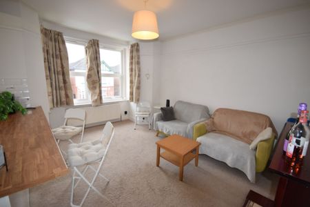 2 Bedroom Flat To Rent in Winton - £1,120 pcm Tenancy Info - Photo 4