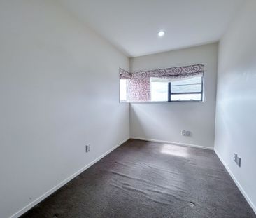 4 Bedrooms on Namsan Cl - Photo 6