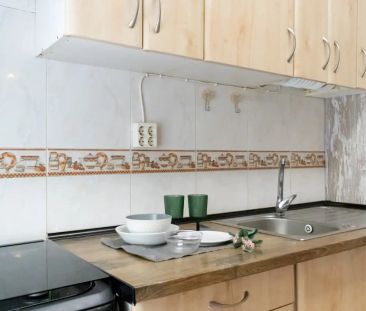 Room in a shared 6-bedroom apartment for rent in Embajadores, Madrid. - Foto 2